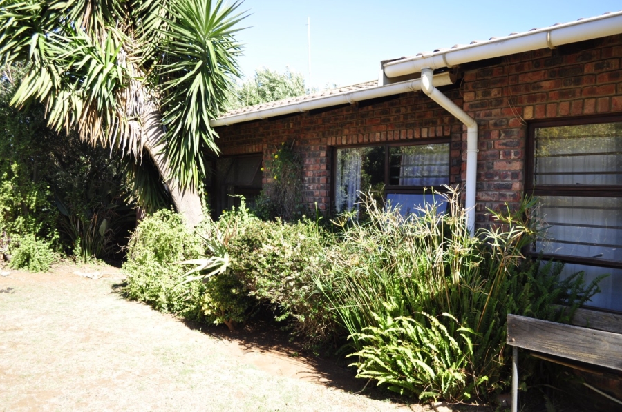 4 Bedroom Property for Sale in Noorsekloof Eastern Cape